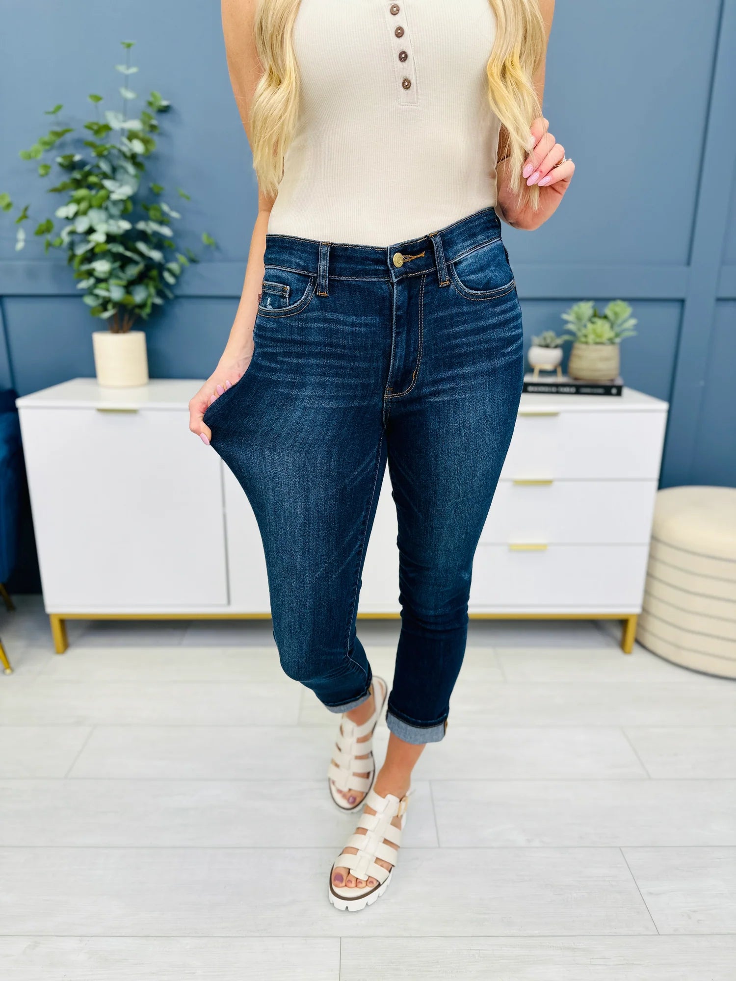 Coming In Hot-Here Comes The Sun Midrise Capris