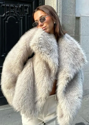 Vintage Cropped Faux Fur Jacket – Elegant Winter Style