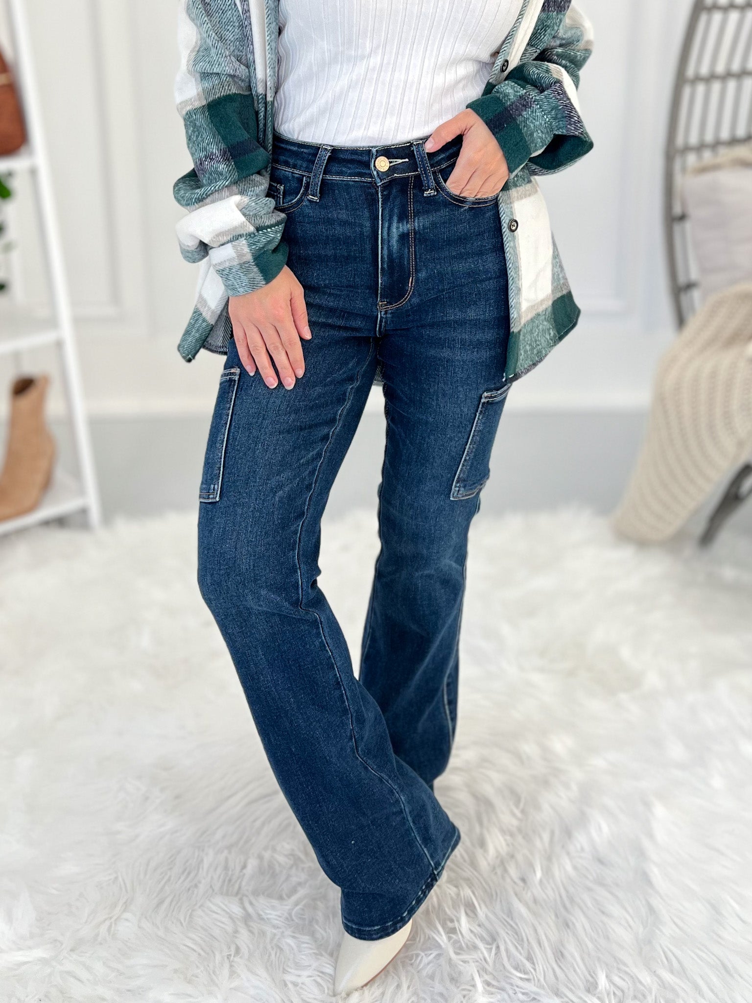 Out Of Pocket - Cargo Bootcut Jeans